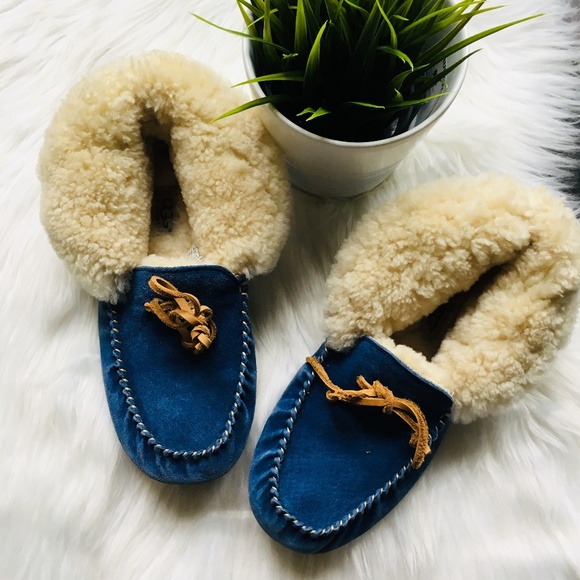uggpure alena suede slipper bootie